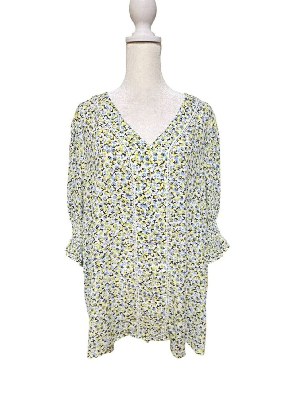 Jones & Co Floral Blouse 2X Yellow Blue Smocked Sleeve Lightweight